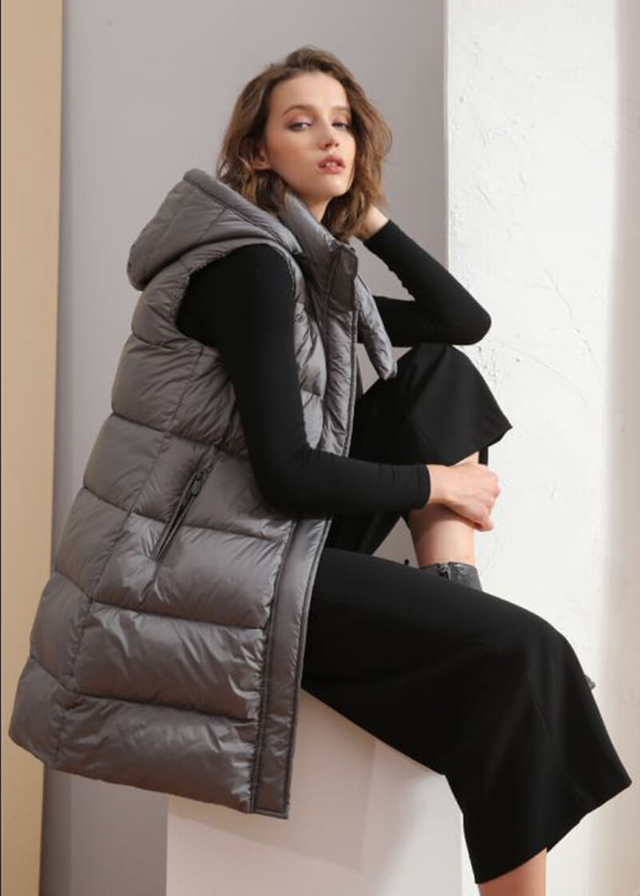 Sleeveless down jacket